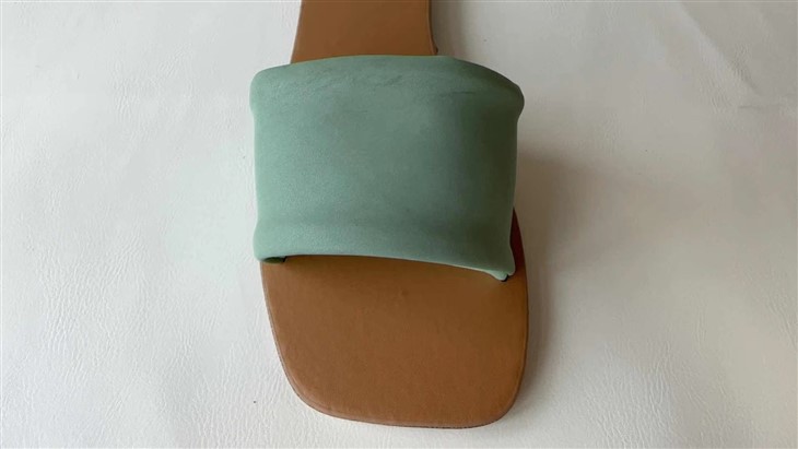 Fashionable blue velvet slippers details factory
